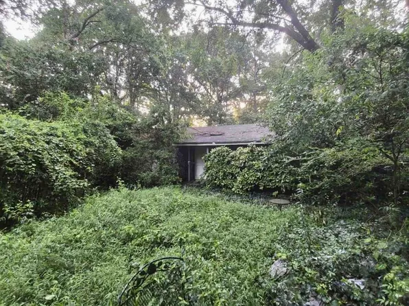 5280 Valleyview Dr, Acworth, GA 30102