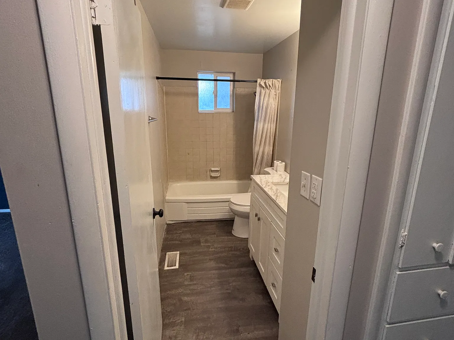 2 bed, 950 sqft, $1,550 — Photo 4