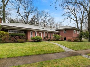 45 Kohary Dr, New Haven, CT 06515