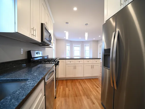 19 Roberts St #3, Brookline, MA 02445