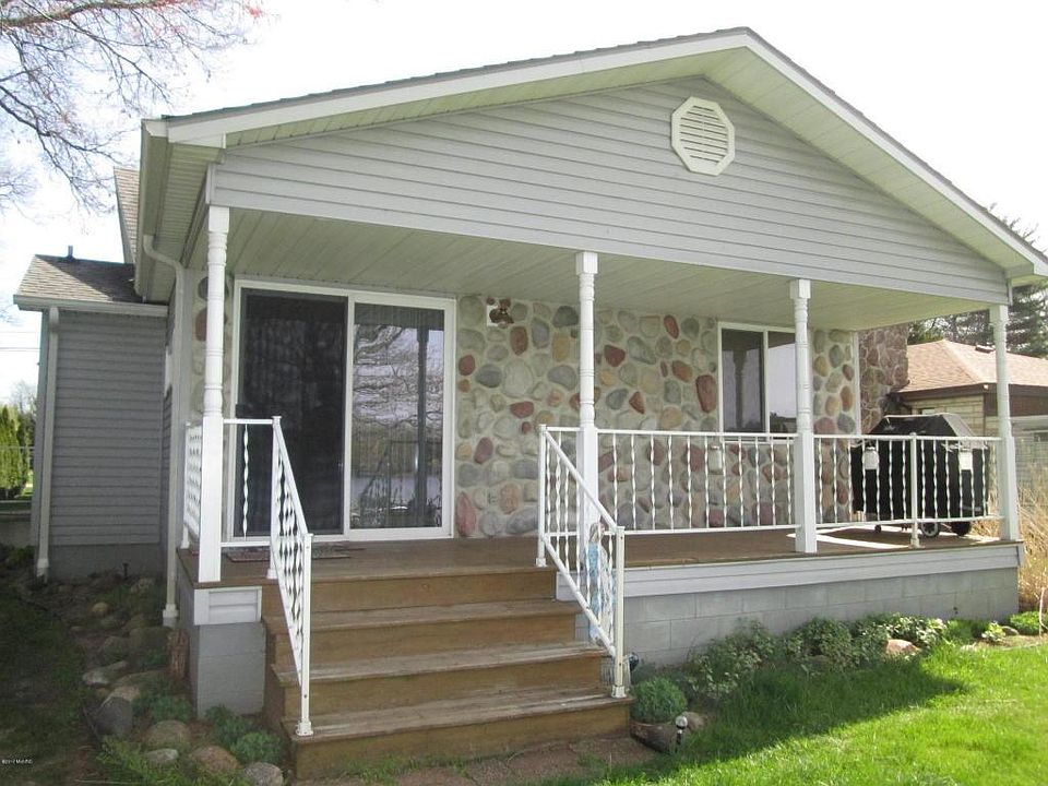 1st image of 70166 Lakeview Dr