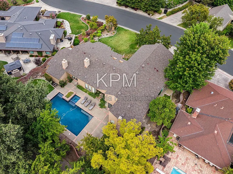 3342 Cove Cir — Photo 61