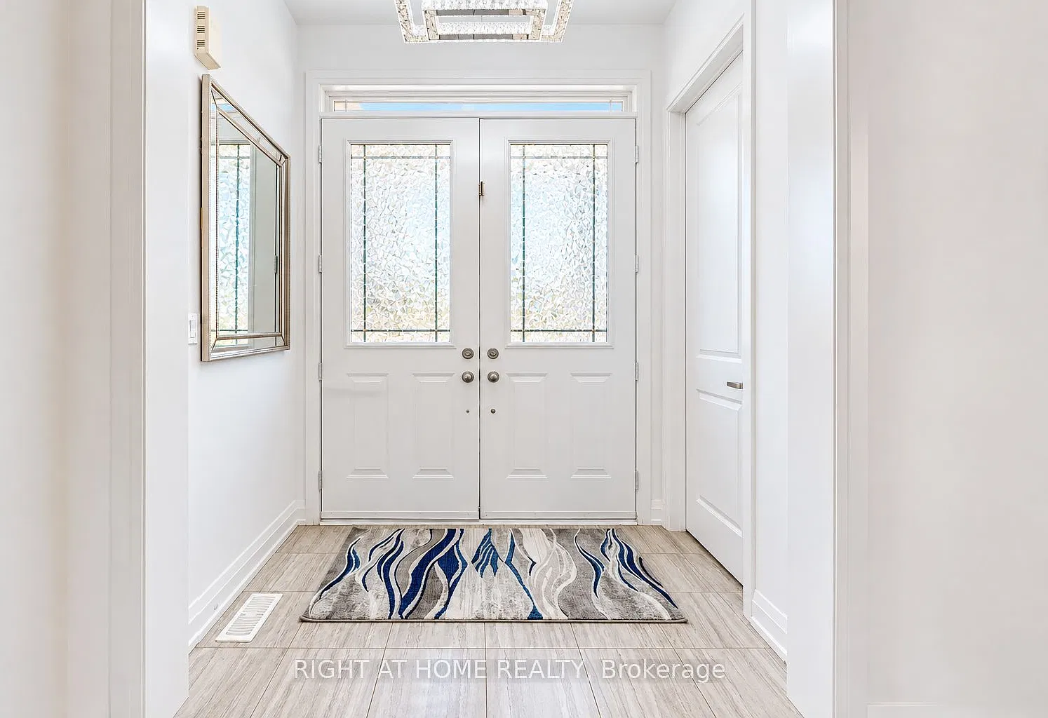 5 bed, $3,800 — Photo 2