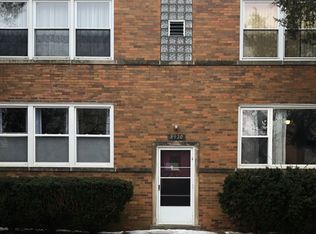 8920 Lamon Ave APT 1N, Skokie, IL 60077