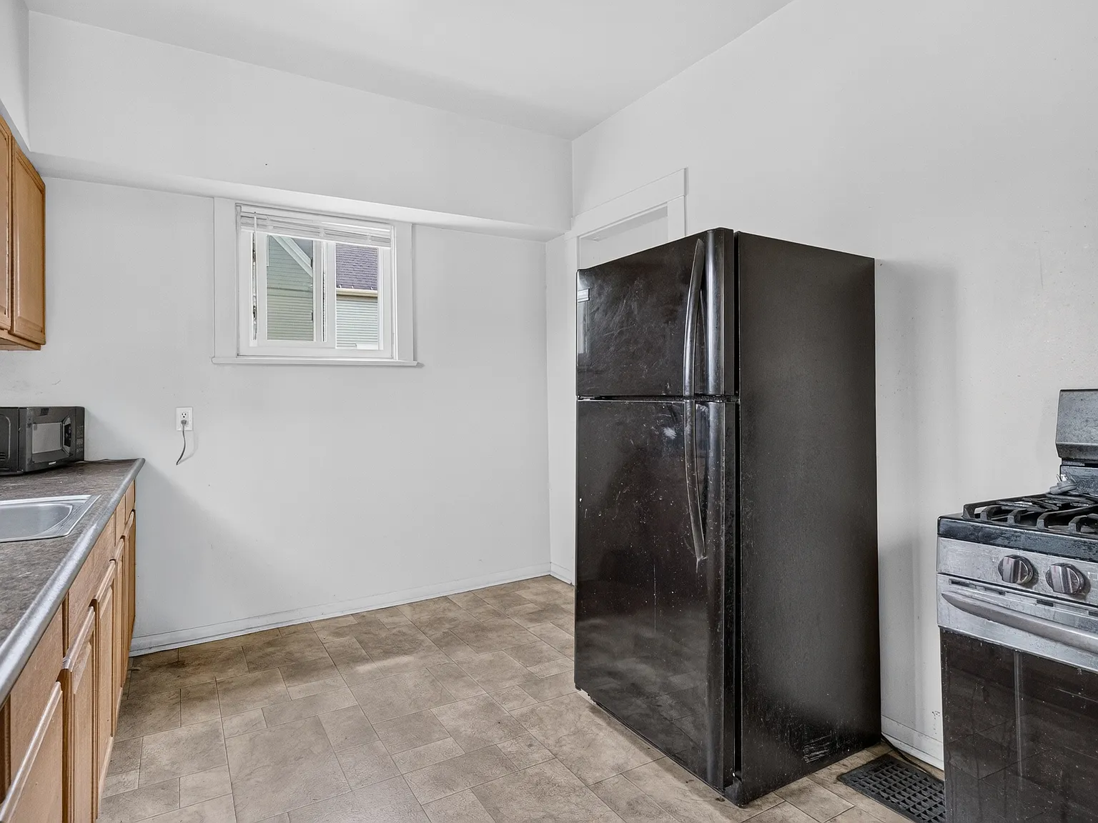 2 bed, 800 sqft, $995 — Photo 3