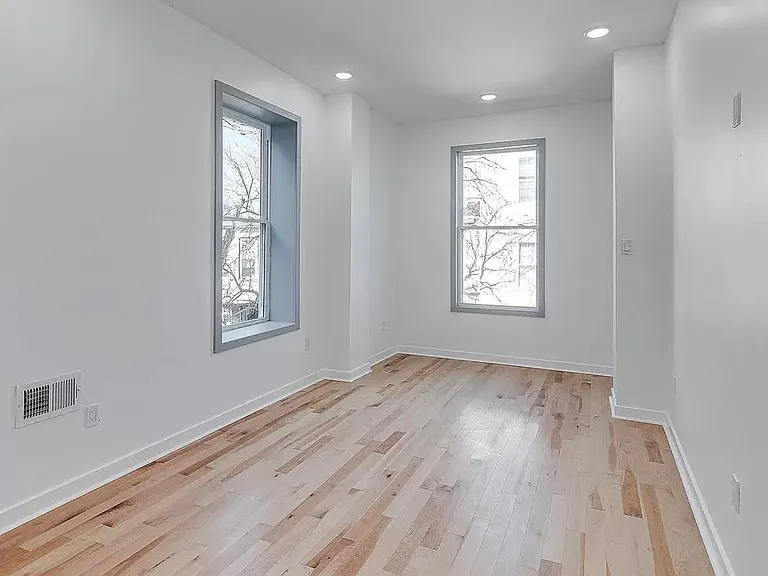 1719 Arlington St — Photo 21