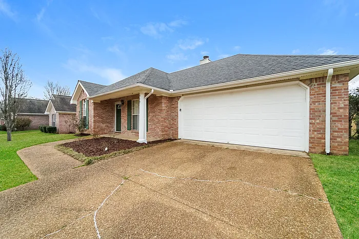 549 Oak Ridge Way — Photo 3