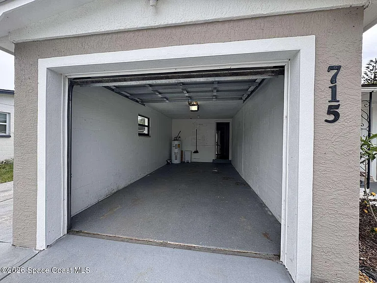 715 Clarke Ave — Photo 21