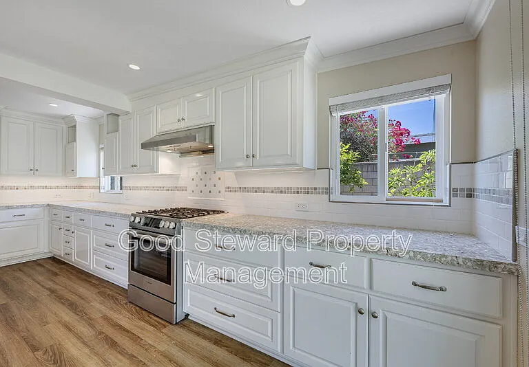20251 Avenida Del Norte — Photo 8