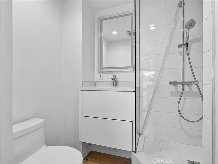 838 N Doheny Dr #505 — Photo 9