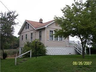 2nd image of 601 Riverside Dr