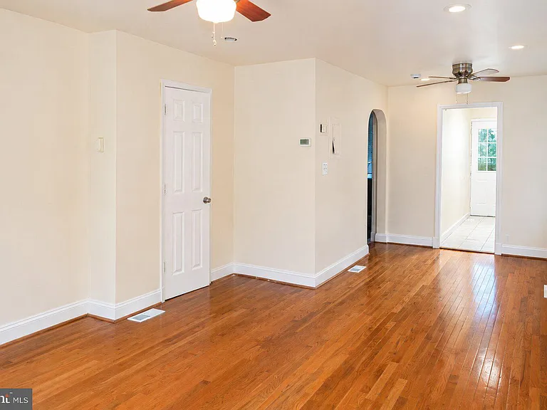 59 Galveston Pl SW #1 — Photo 1