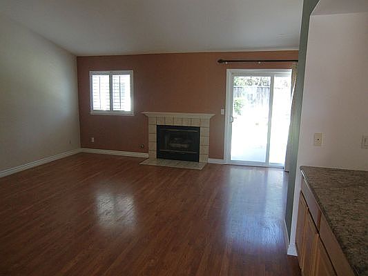 Living Room with fireplace
