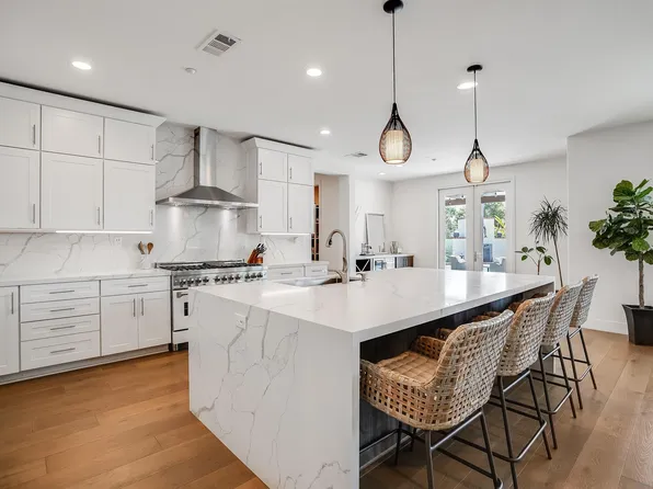 6347 Di Vita Dr, Carlsbad, CA 92009