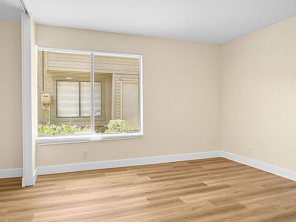 3rd image of 75 Carriage Way