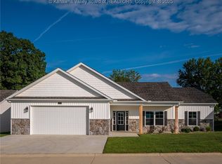 269 Steve Cir, Hurricane, WV 25526