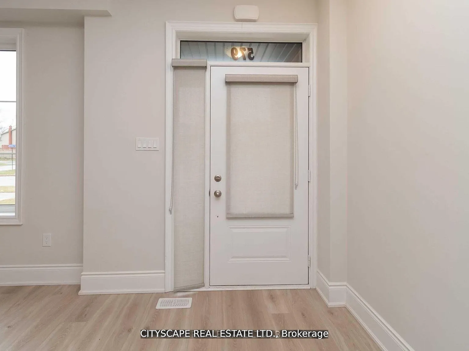 4 bed, $3,800 — Photo 2