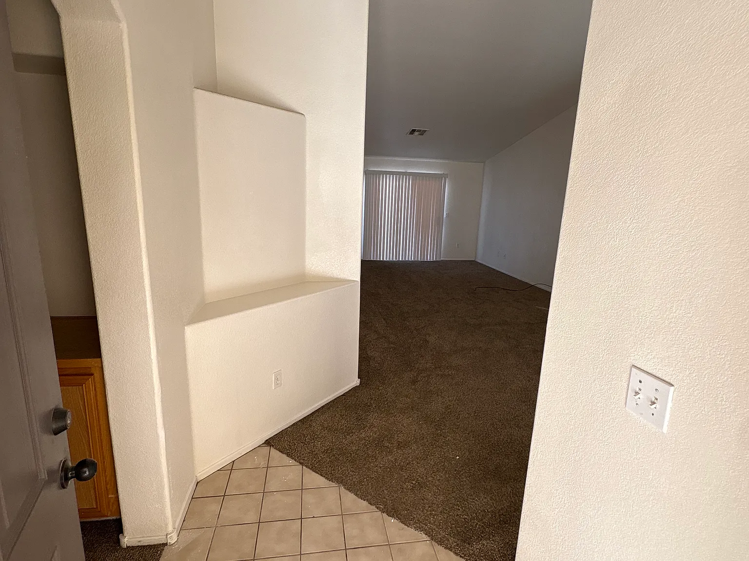 3 bed, 1336 sqft, $1,700 — Photo 2