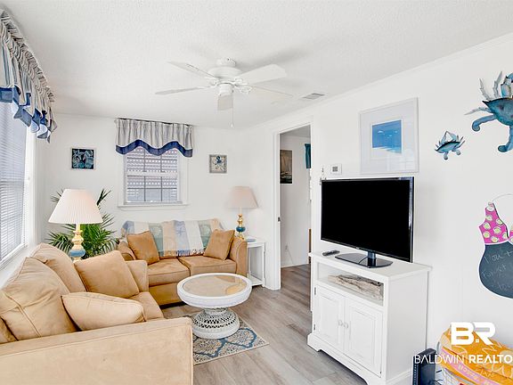 3rd image of 5609 Pizarro Ave