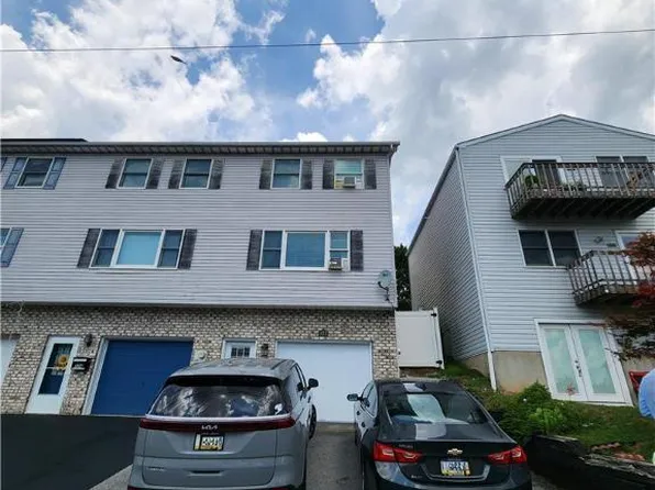 322 Chestnut St, Slatington, PA 18080