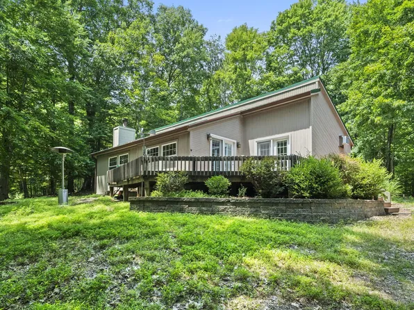 1733 Mohican Ln, Sugar Grove, OH 43155