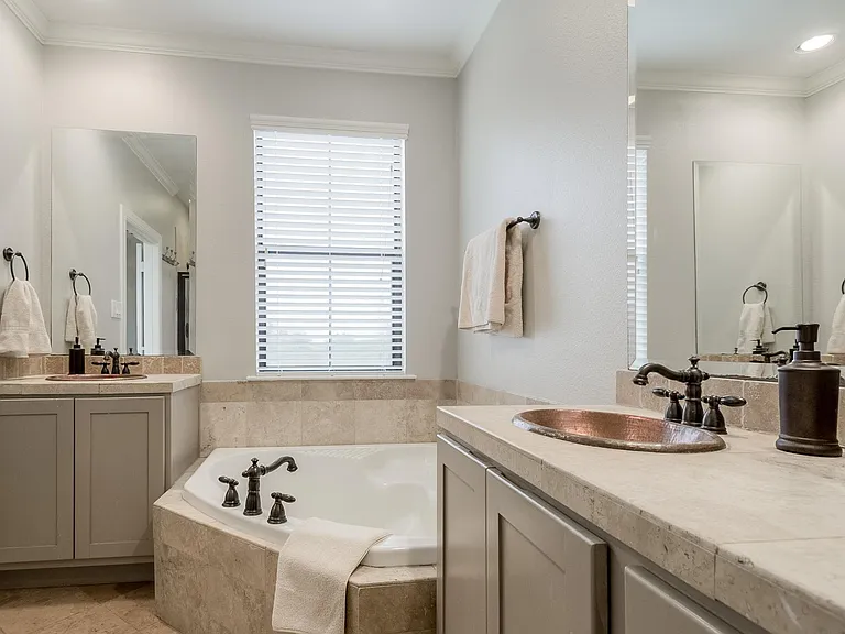 3118 Carmel St — Photo 27
