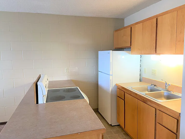 422 N Cedar Ave — Photo 14