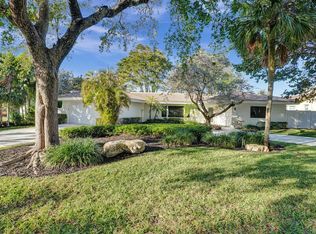 5 Gatehouse Rd, Sea Ranch Lakes, FL 33308