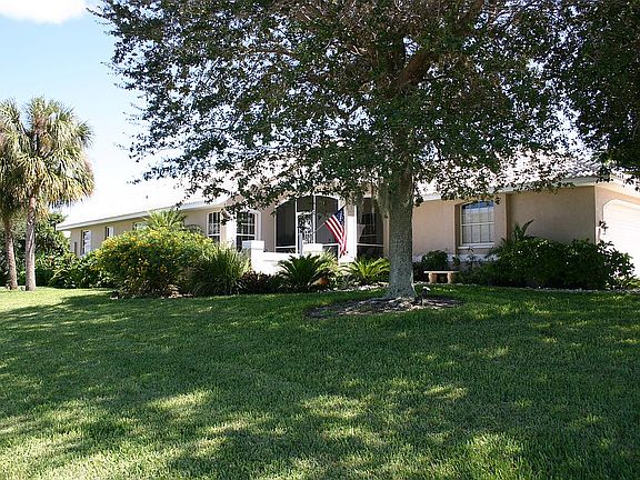 4th image of 205 Arlington Dr