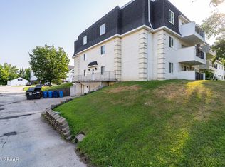 815 Duke Dr APT 409, Grand Forks, ND 58201