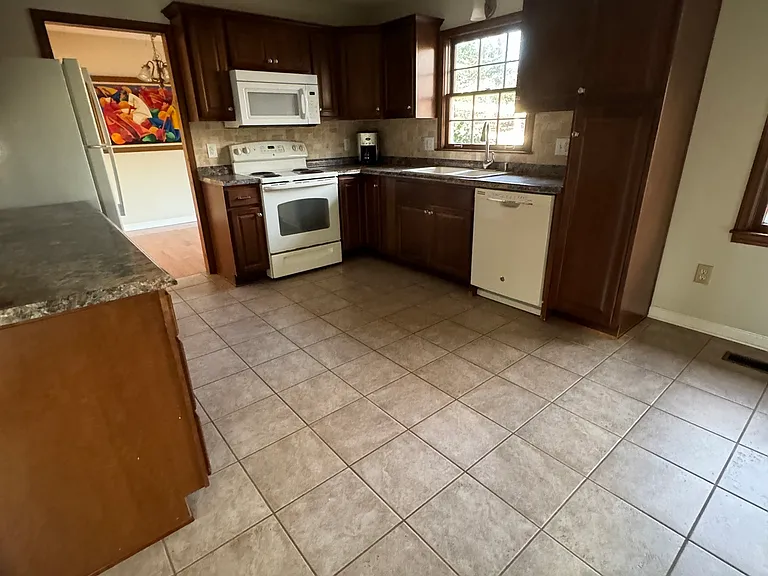 345 Caldwell Cir — Photo 21