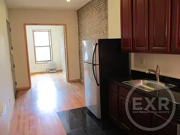 291 Cornelia St #1L — Photo 1