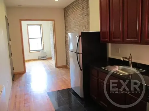 291 Cornelia Street image 1 of 9