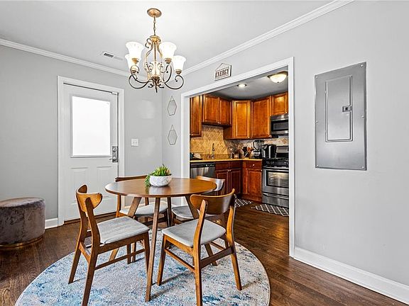 4th image of 1628 Eastland Rd SE