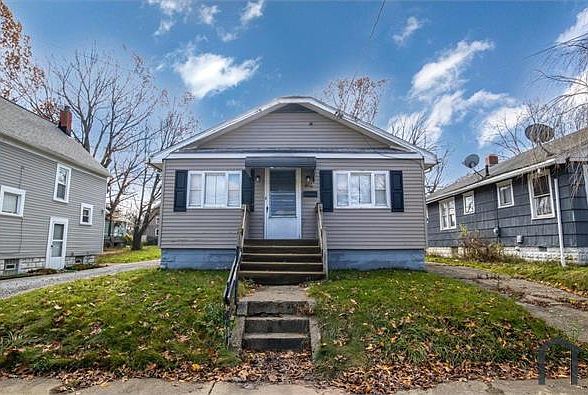 1st image of 902 Cole Ave