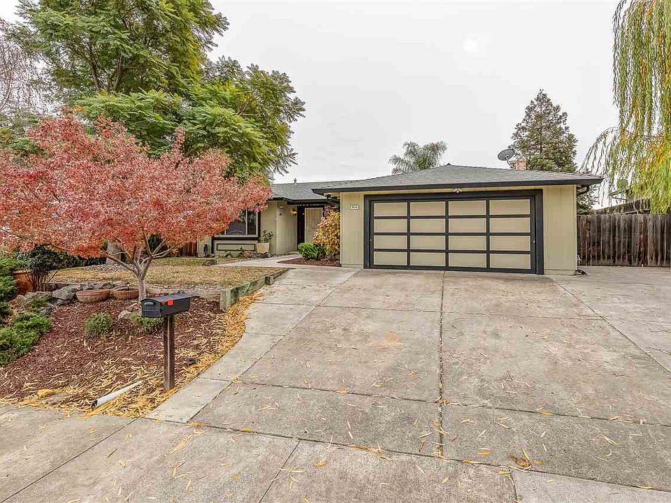 1st image of 3212 Ashley Way