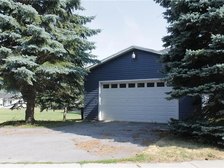 360 S Indiana Ave — Photo 7