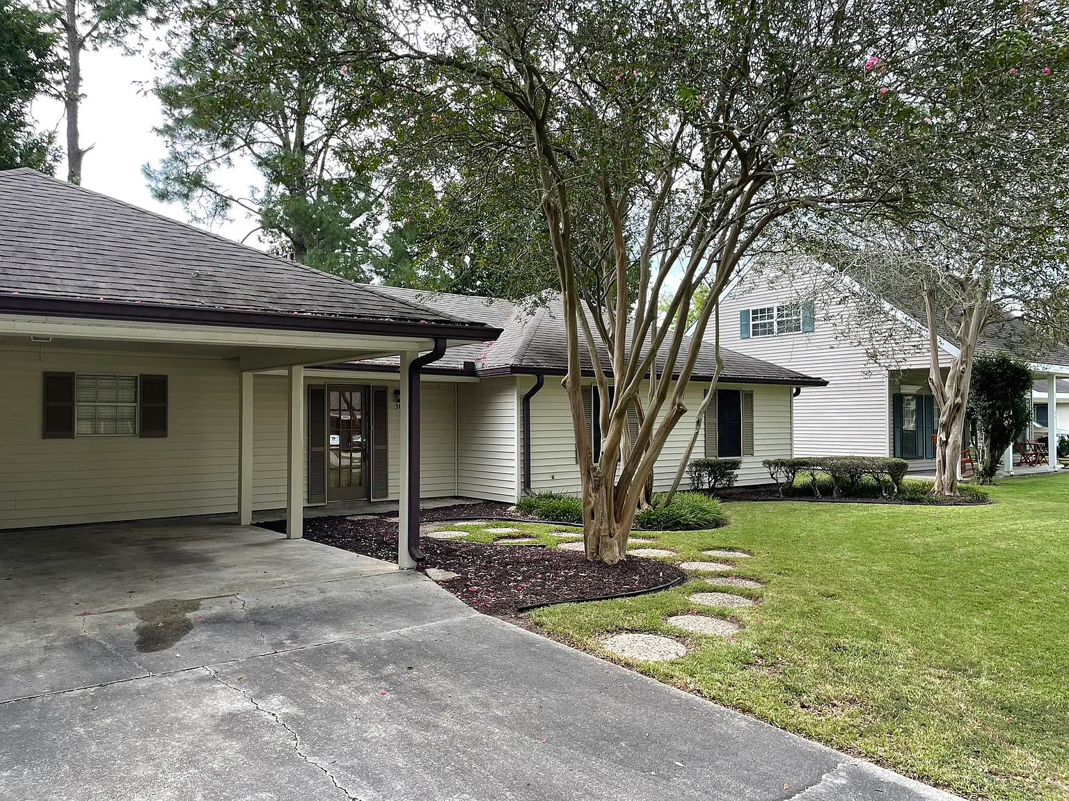 3 bed, 1500 sqft, $1,750 — Photo 2