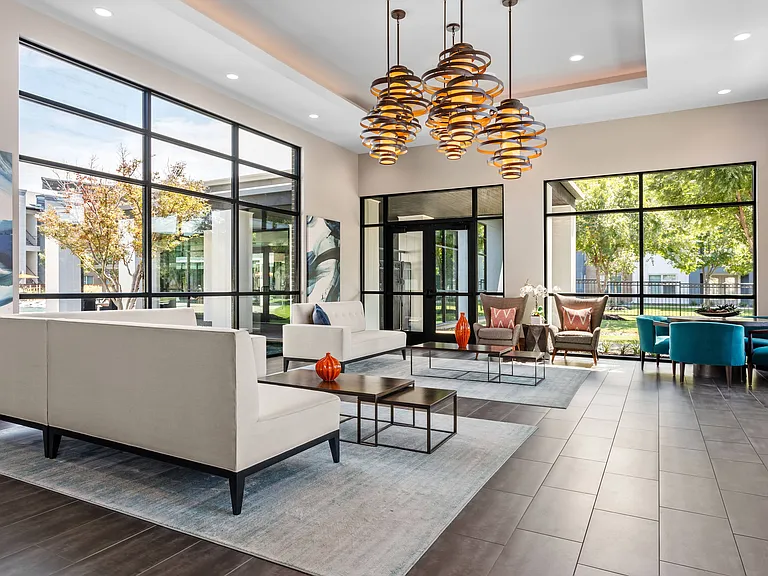 The Davis — Photo 15
