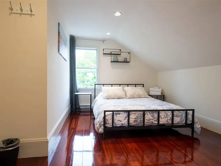 52 Inman St #2 — Photo 8