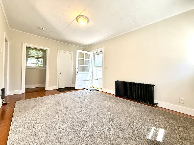 38 Webster St — Photo 3