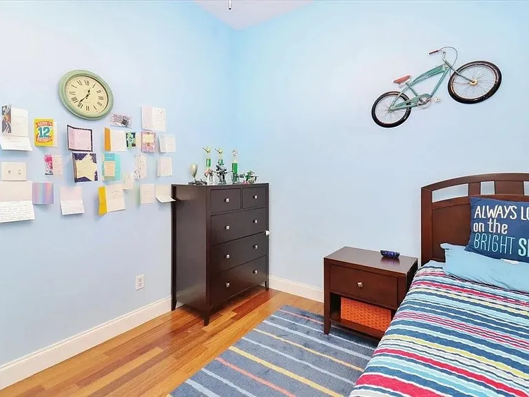 9070 Winding River Dr — Photo 3