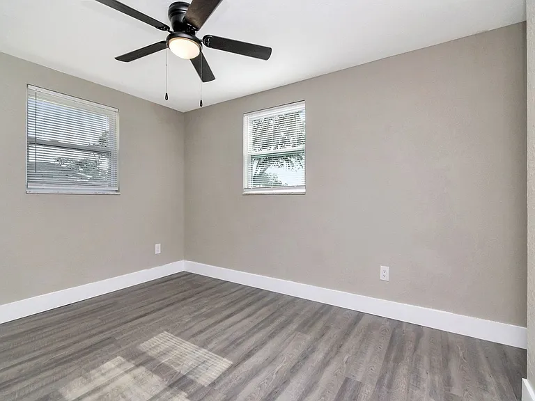 104 Karde Ln #B — Photo 6