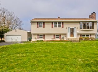 20 Rosemont St, Chicopee, MA 01013
