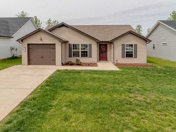 4th image of 491 Medallion Cir
