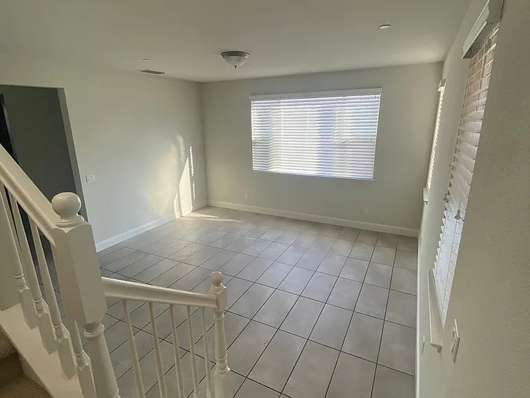 35 Huddlestone Cir — Photo 8