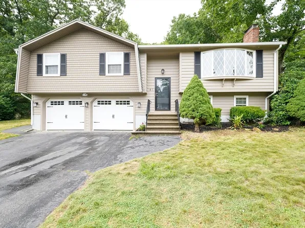 41 McAndrew Rd, Braintree, MA 02184