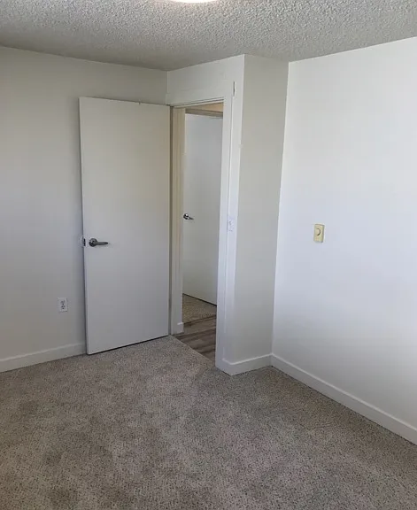 Effortless Living Near the Alaska Junction The Webster Apartments — Photo 21