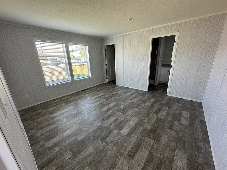 1703 Cambridge Ct — Photo 11