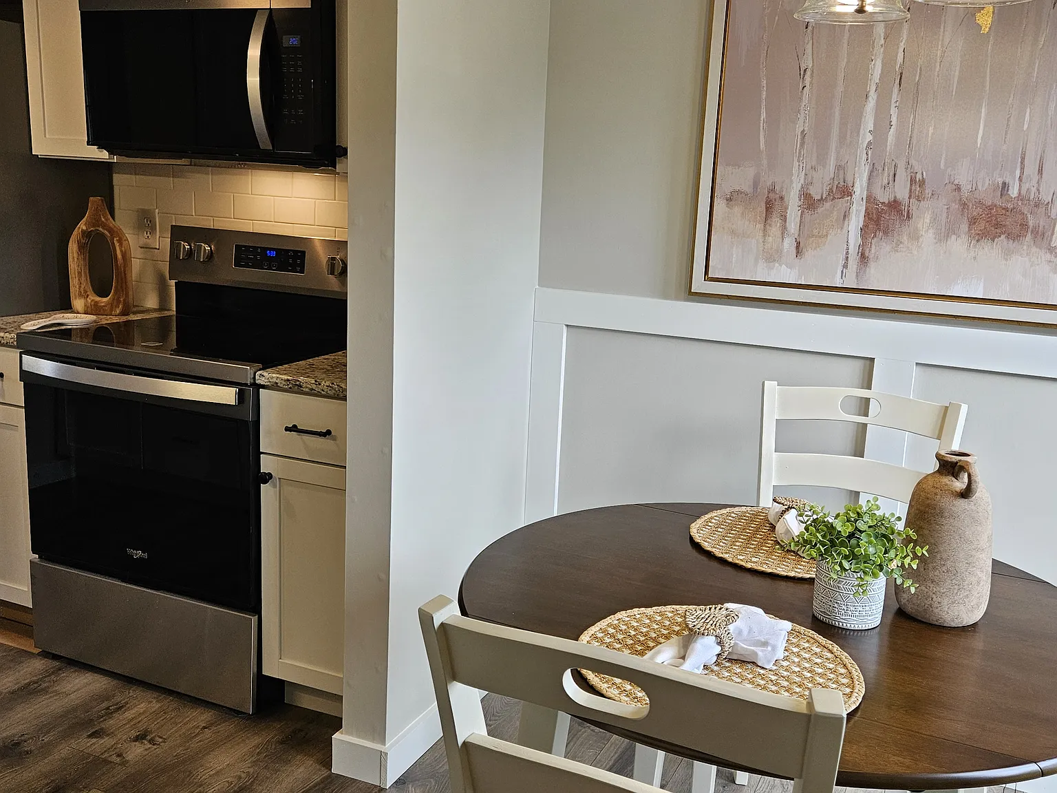 3 bed, 2200 sqft, $2,500 — Photo 3